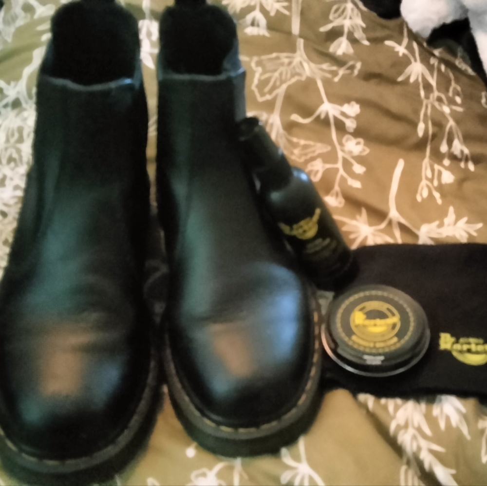 Dr. Marten Chelsea Boot. Slip Resistant